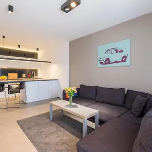 - Mall Of & Metro Station Apartment