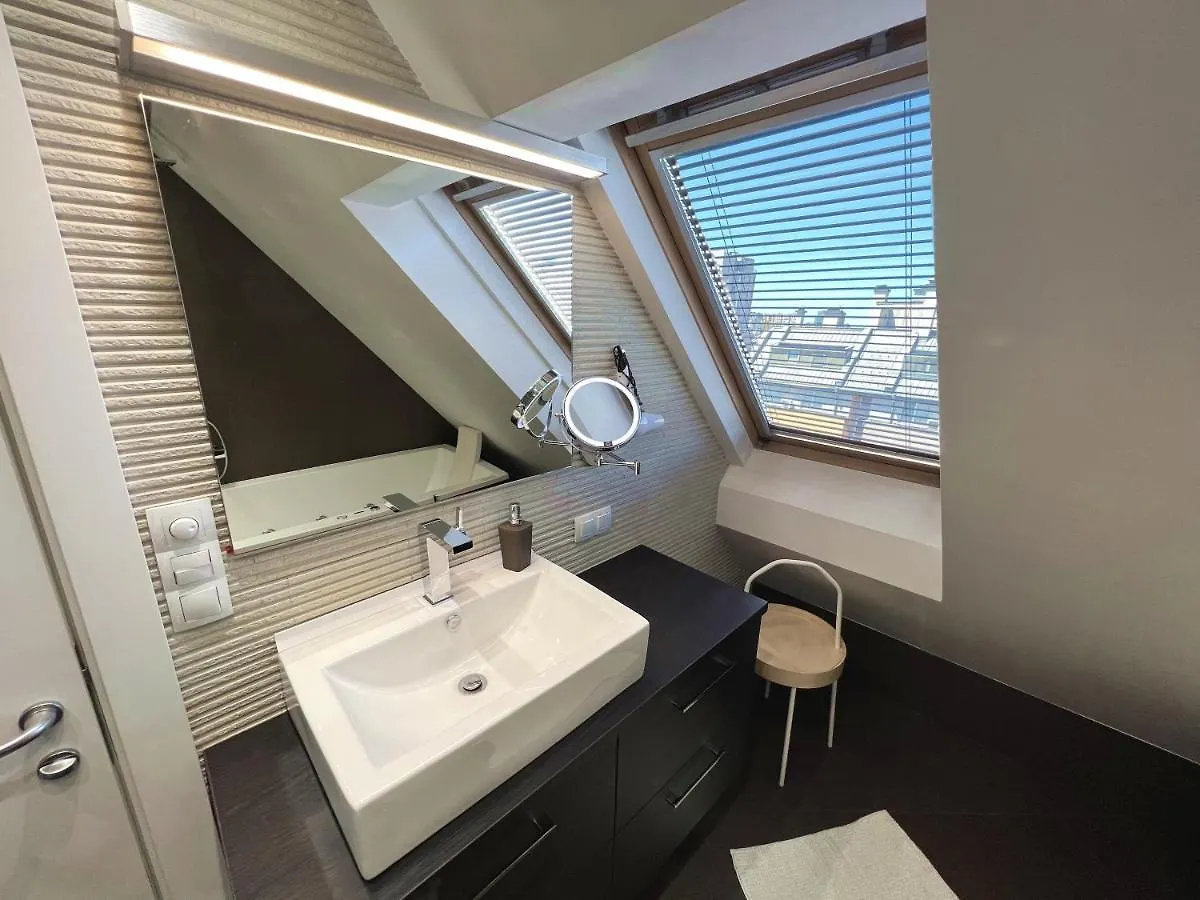 Unique Luxurious Jacuzzi Penthouse Duplex In City Center! 2 Baths! Free Parking! Sofia 0*,