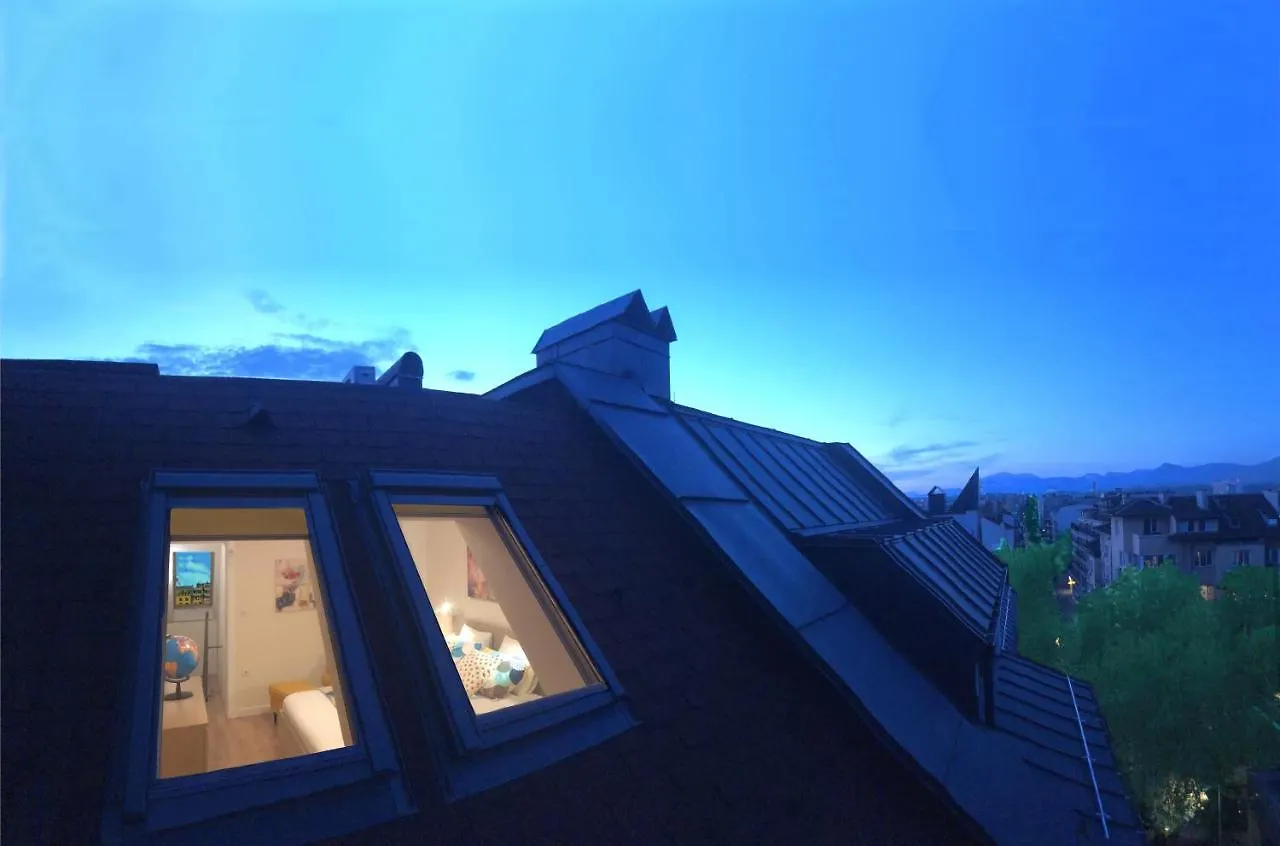 דירה סופיה Unique Luxurious Jacuzzi Penthouse Duplex In City Center! 2 Baths! Free Parking!